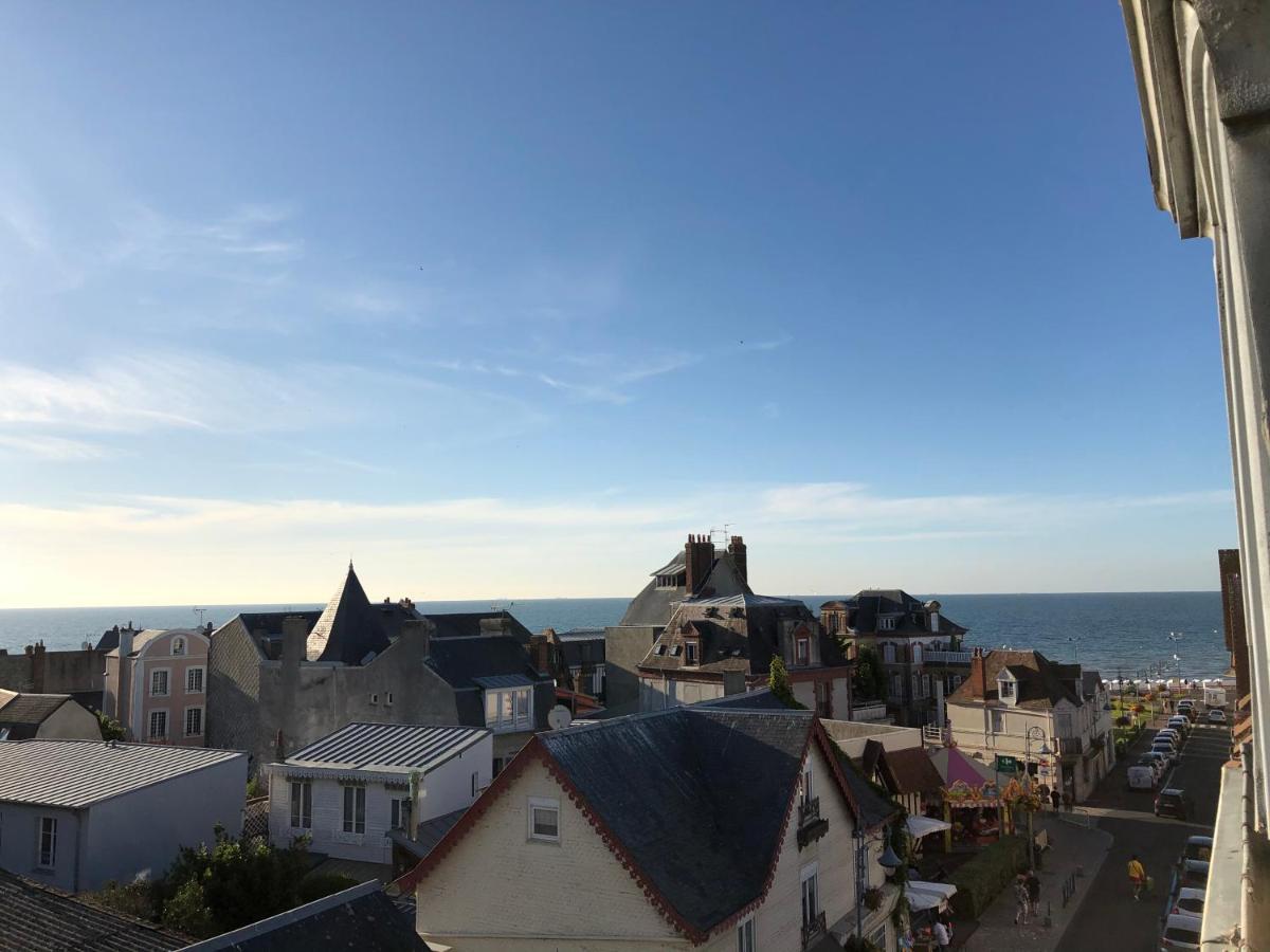 Appartement Avec Balcon - Vue Mer - 100M De La Plage - Hypercentre - 55M2 Villers-sur-Mer Dış mekan fotoğraf